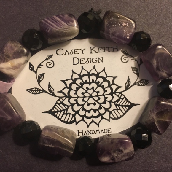 Banded Amethyst & Onyx Bracelet - Picture 2 of 8